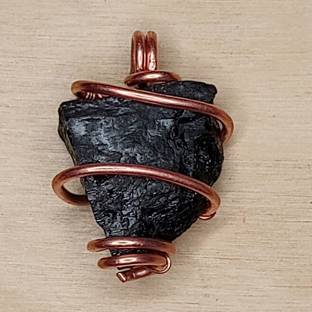 Black Tourmaline / Pure Copper Pendant - Picture 2 of 3